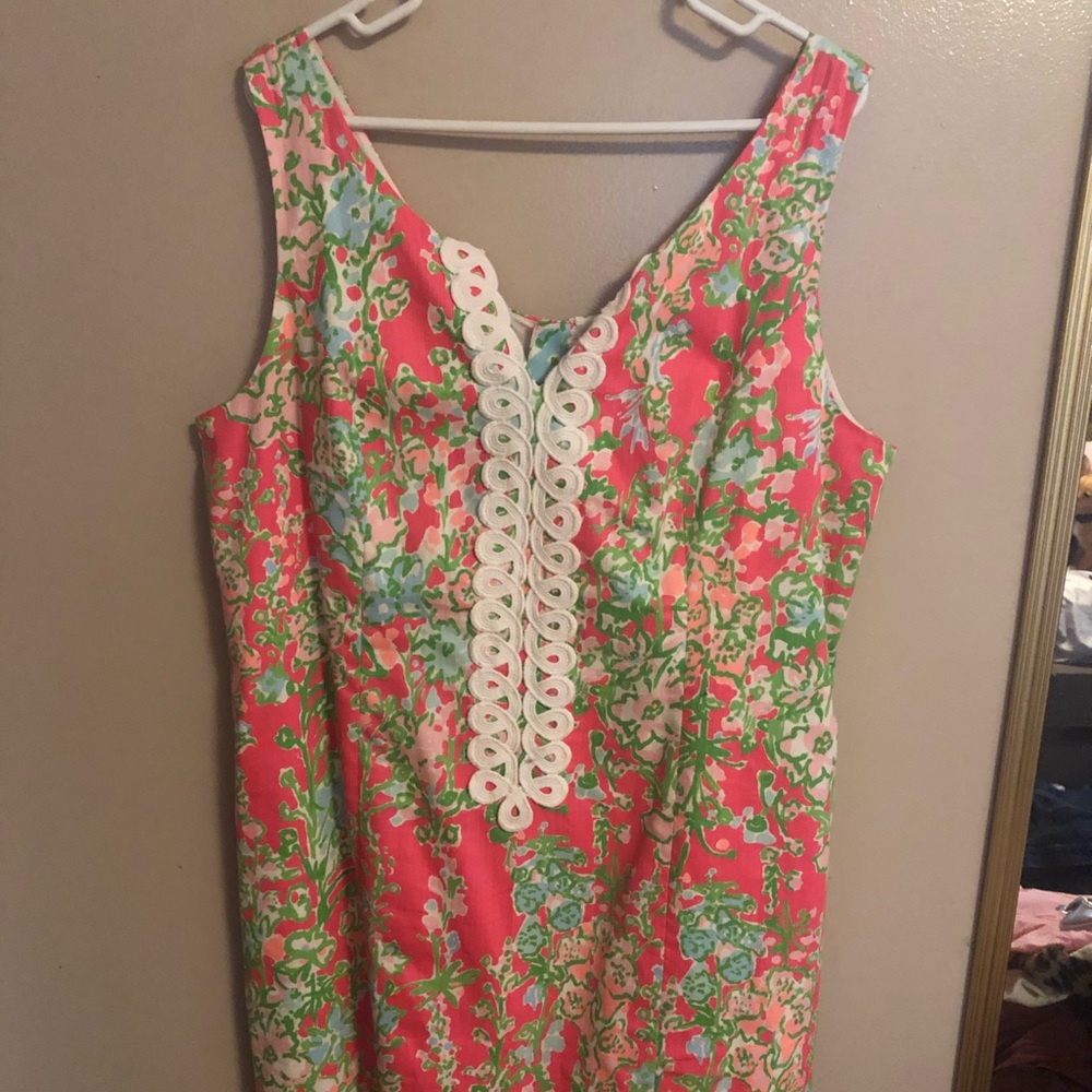 Cathy shift size 16 make a offer!!!